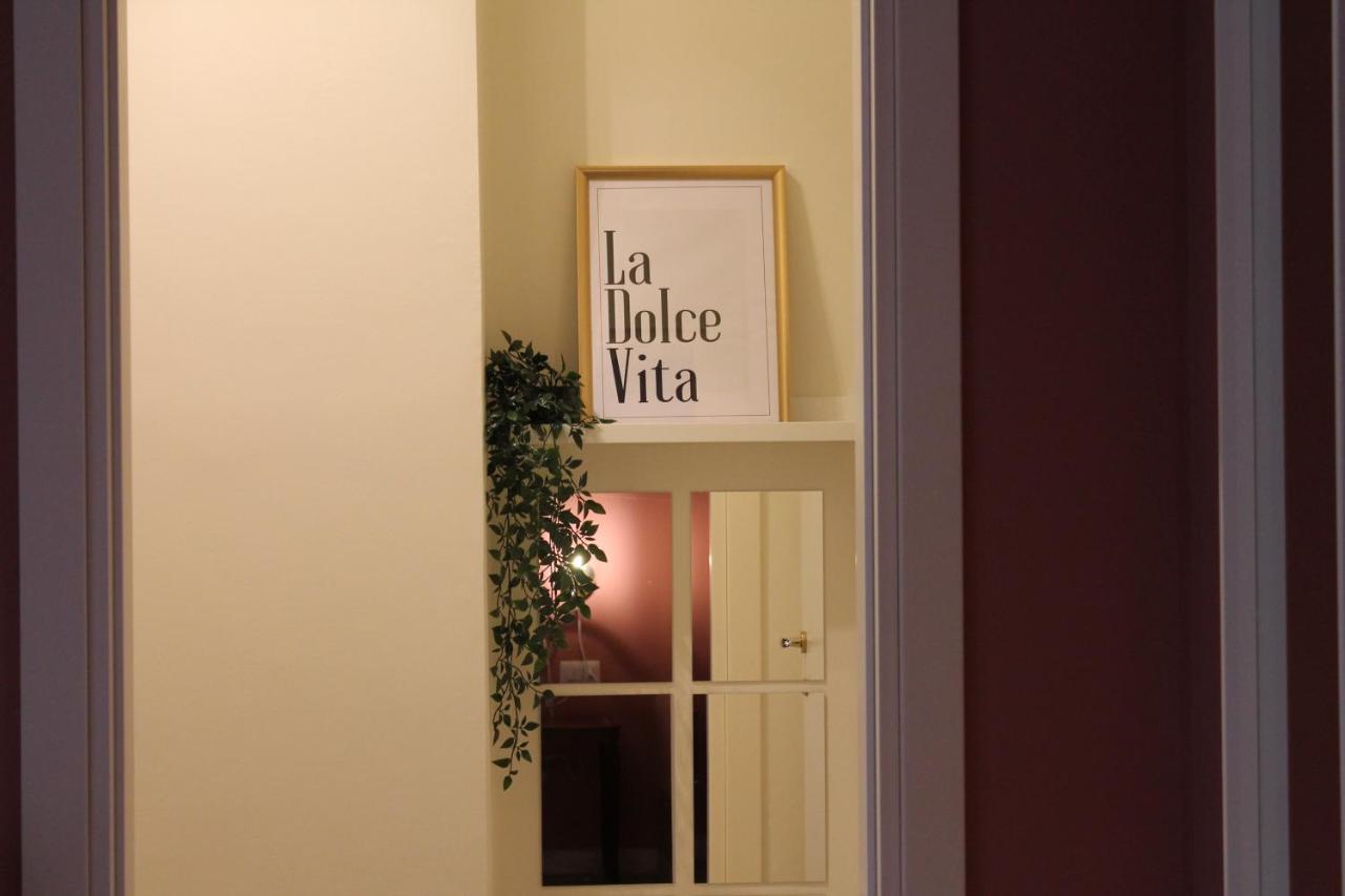 Casa Hari Bed and Breakfast Salerno Eksteriør billede